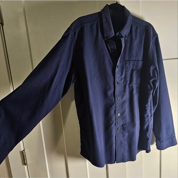 LL Bean Men's Collared Button Up Cotton Shirt Blue & Black XL - Picture 4 of 12